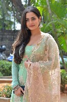 Ayesha Khan Photos